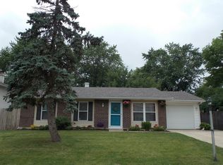 145 Springhill Dr, Bolingbrook, IL 60440