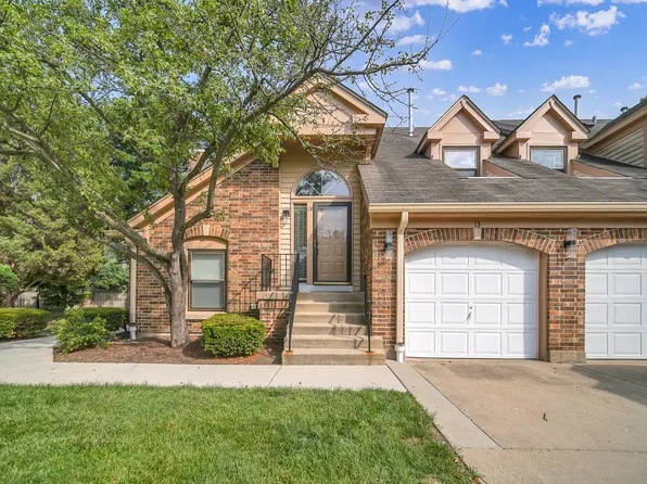 13 Willow Pkwy, Buffalo Grove, IL 60089