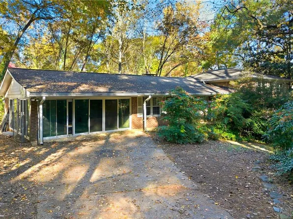 1215 Pebblebrook Rd SE, Mableton, GA 30126