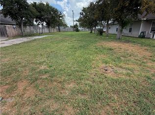 624 E Santa Gertrudis St, Kingsville, TX 78363