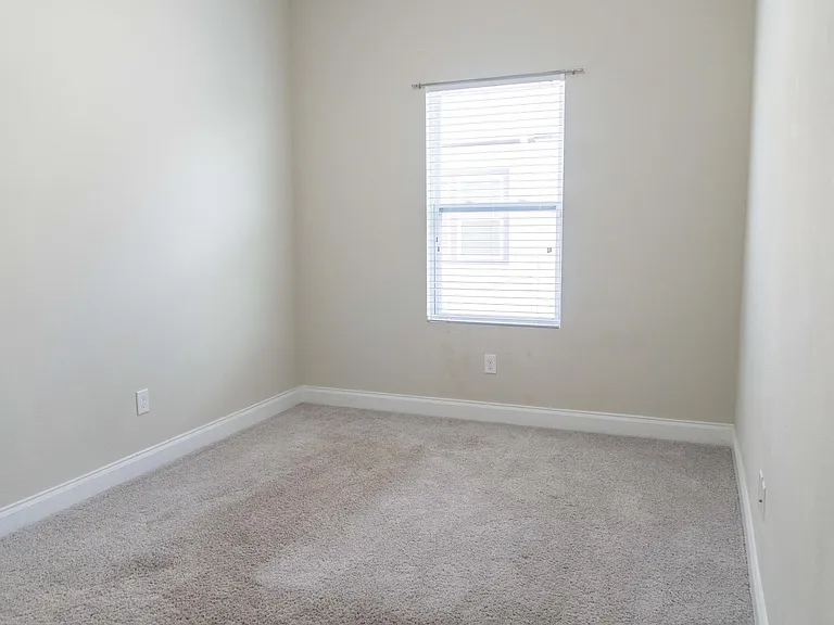 1011 Lychee Ct — Photo 31