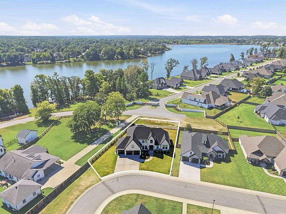 3rd image of 6912 Fields Dr
