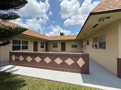 4001 NW 31st Ave #4 Photo 1 4001 NW 31st Ave #4 Photo 1