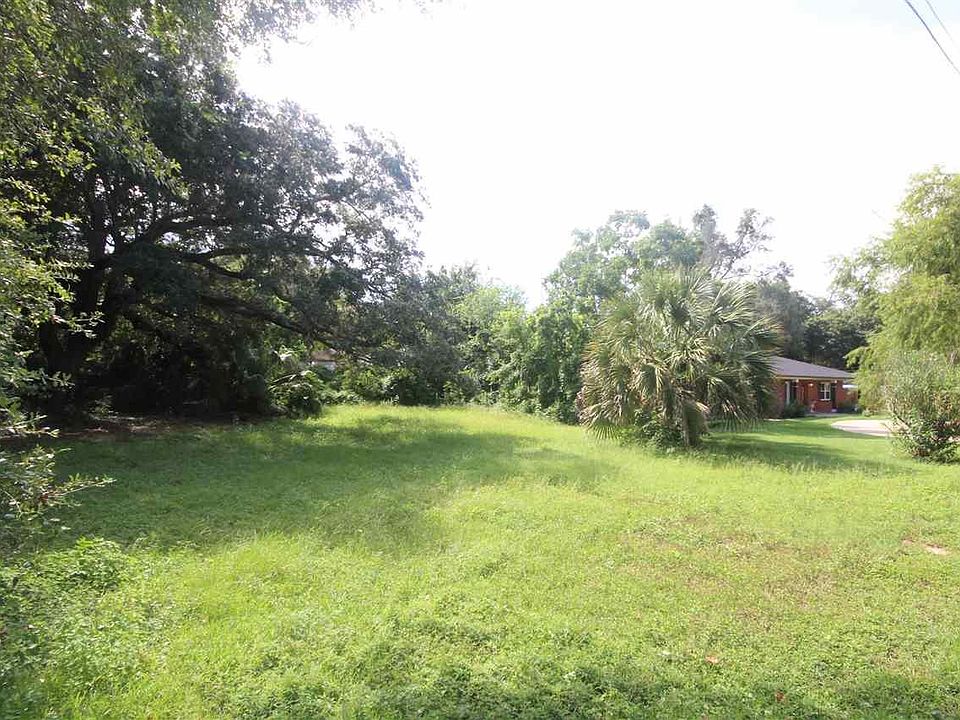1st image of 900 Sandy Bay Dr