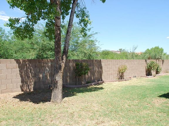 3rd image of 9855 N Camino Vado