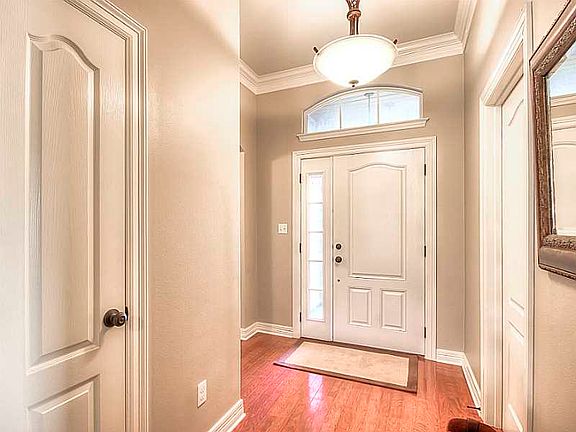 2nd image of 411 Jordan Dr