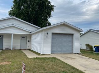 227 E Stocker St, Angola, IN 46703