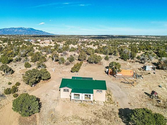 3rd image of 952 Twin Lakes Rd