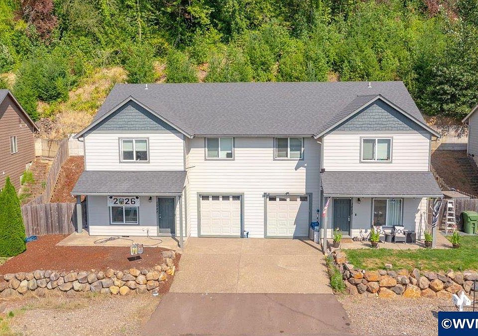 1st image of 1027-1029 Arthur Way NW