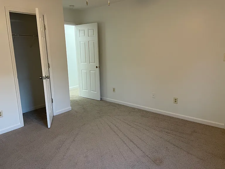 1000 Cody Dr — Photo 4