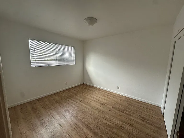 20157 Wisteria St — Photo 15