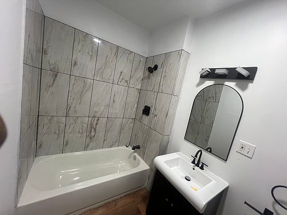 5th image of 106 Pomona Pl Unit 1