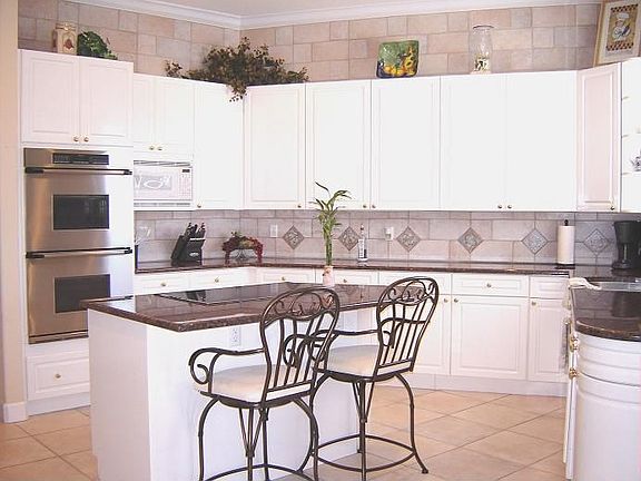2nd image of 6212 Pasadena Point Blvd