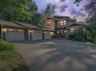 1814 Brown Deer Holw, Coralville, IA 52241