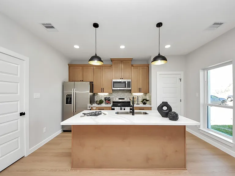9824 Nedwald St — Photo 18