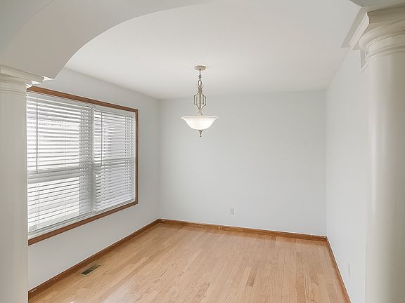 3rd image of 3366 Kenyon Dr