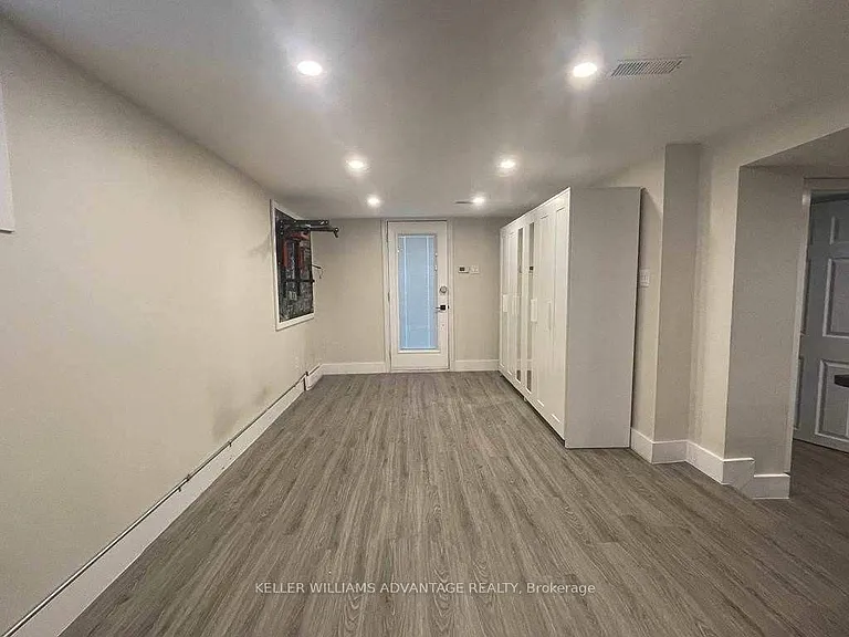 372 Highfield Rd #LOWER — Photo 12