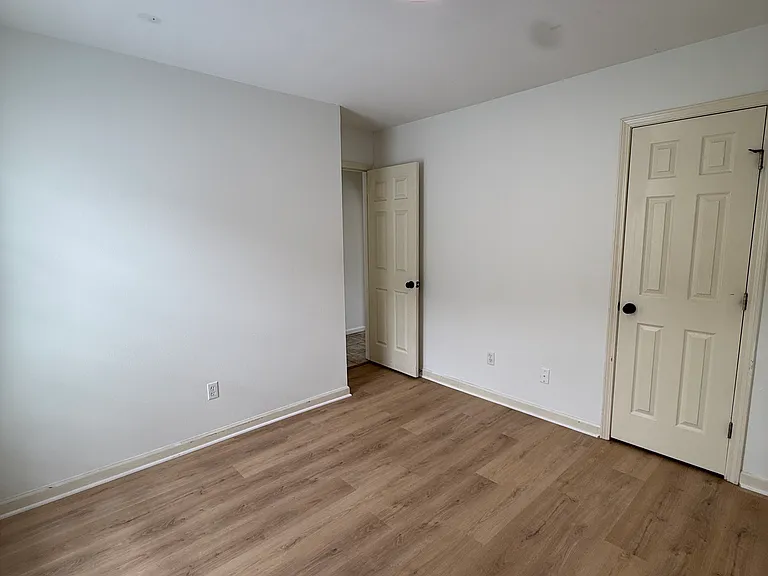 523 Walker Rd — Photo 16
