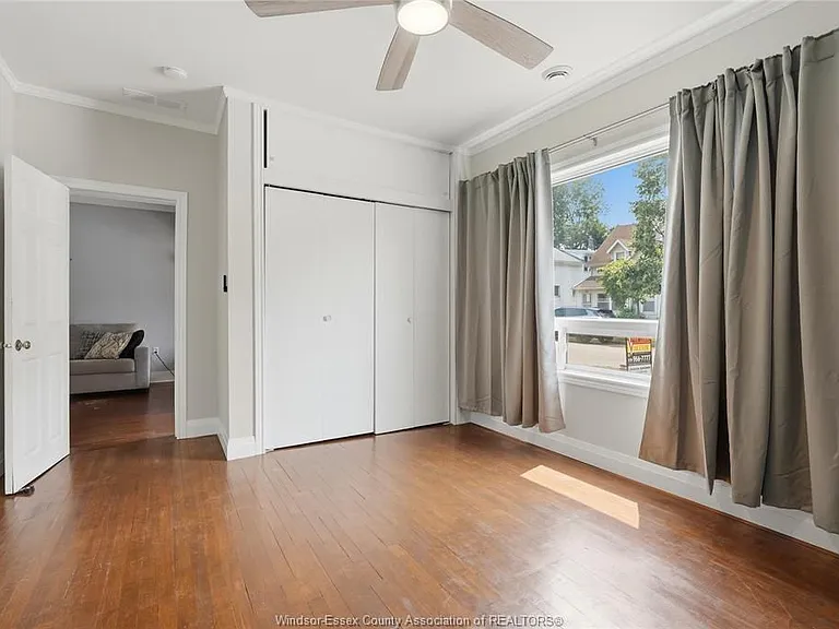 82 Pearl St W — Photo 10