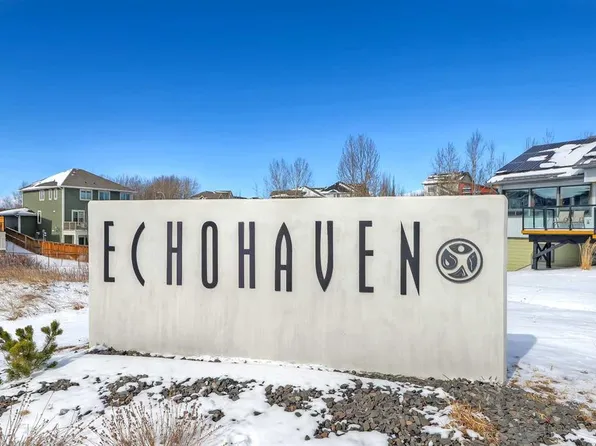 49 S Rockhaven Grn NW, Calgary, AB T3G 0C5