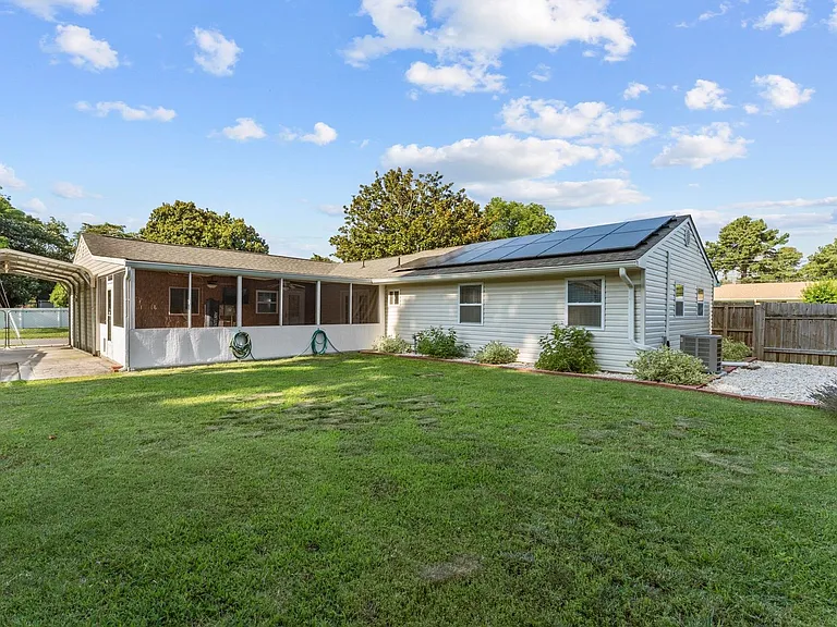 780 Meade Ln — Photo 26