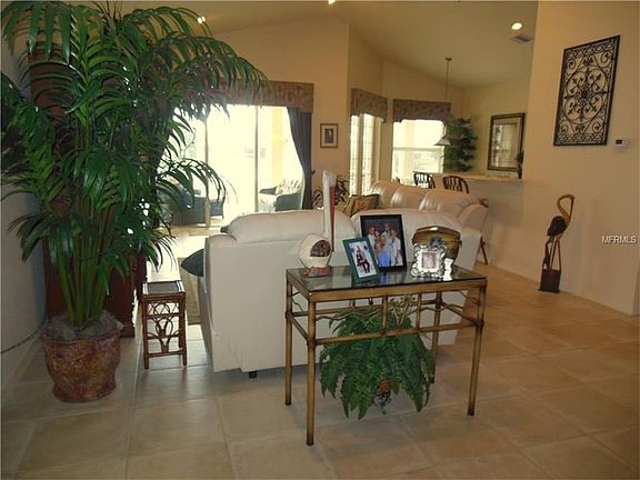 5th image of 1033 Yosemite Dr