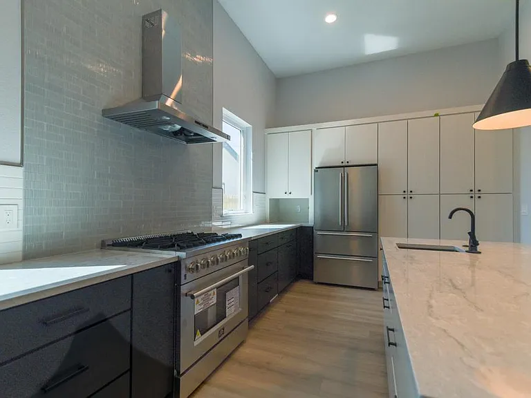 4560 W 13th Ave — Photo 5