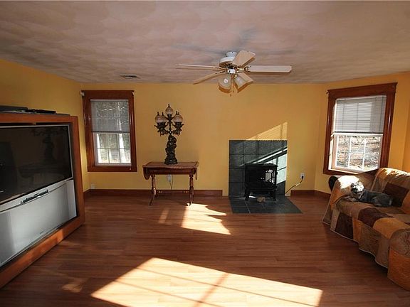 2nd image of 15 Taylor Dr