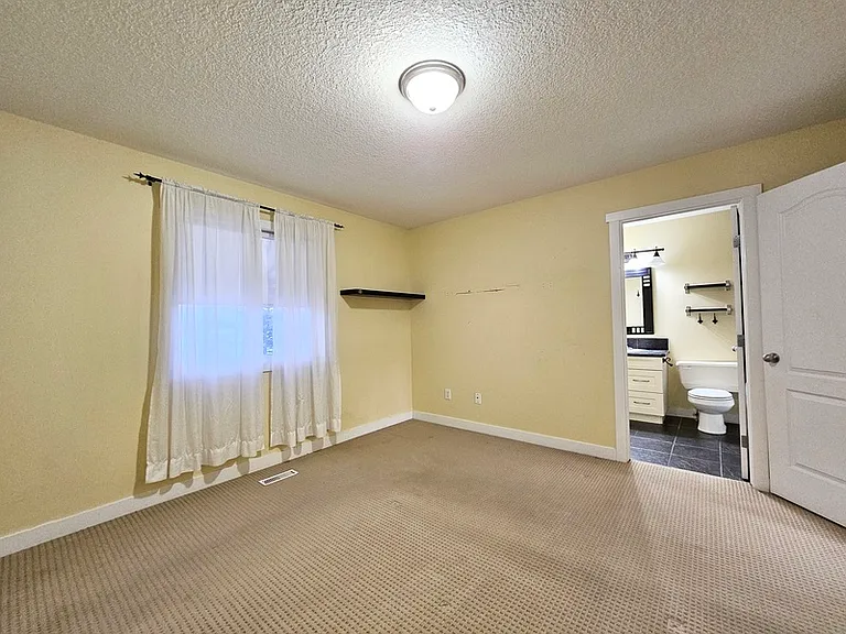 1383 Rutherford Rd SW — Photo 6