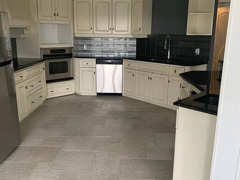 5403 Jones Baseline — Photo 33