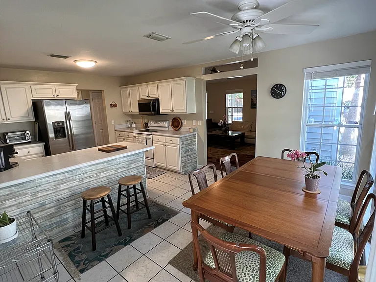104 Adams Ct — Photo 11