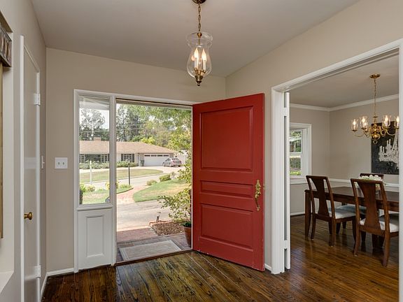 3rd image of 4818 Fairlawn Dr