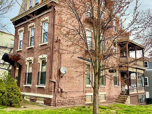 2nd image of 2800 Euclid Ave #3