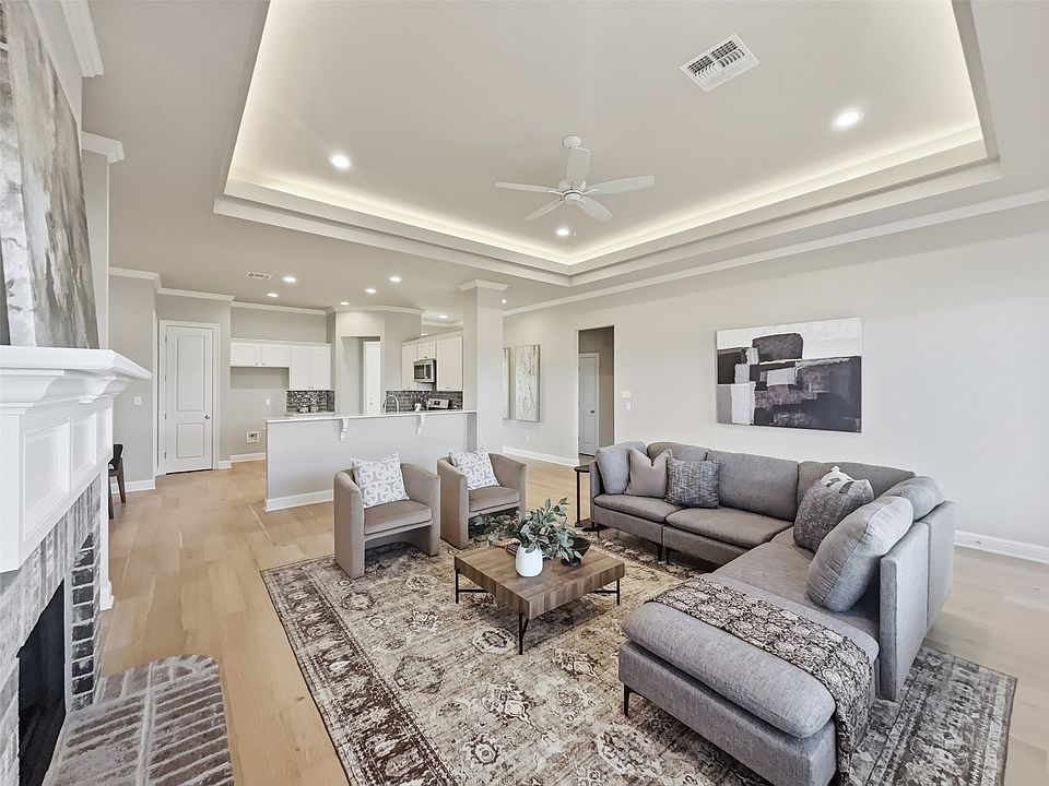 1st image of 297 Ferry Lake Dr