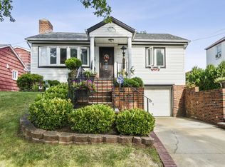 8581 188th St, Hollis, NY 11423