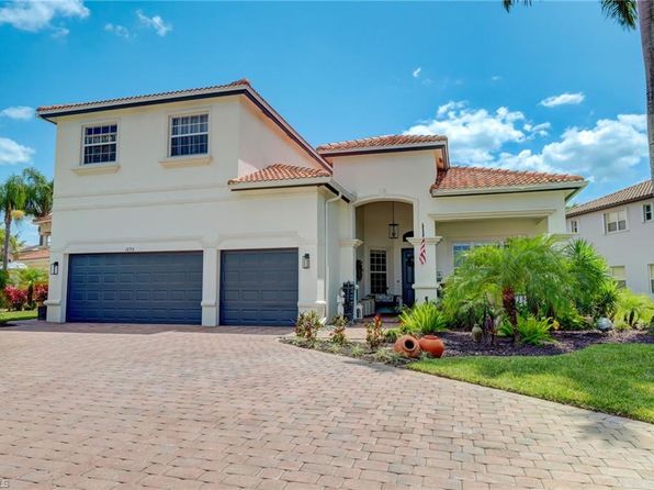 1696 Sarazen Pl, Naples, FL 34120