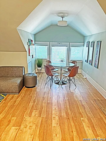 1 bed, 1.0 bath, 600 sqft, $1,550 — Photo 2