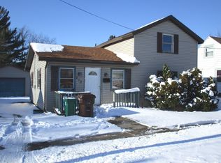 203 S Page St, Harvard, IL 60033