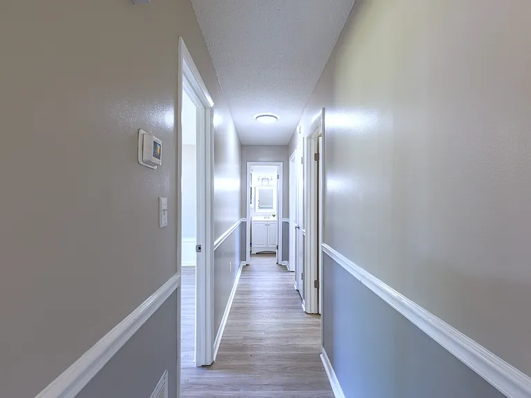 464 Elm St — Photo 13