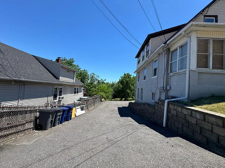 28 Terrace Ave #1F — Photo 3