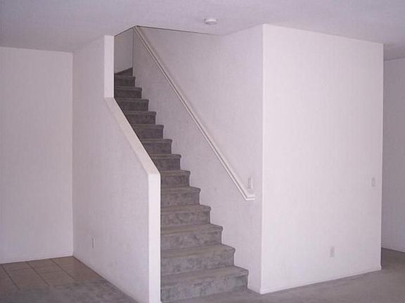 3rd image of 3207 Summer Breeze Ave