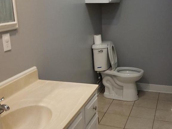 4th image of 6824 Crescent Pl
