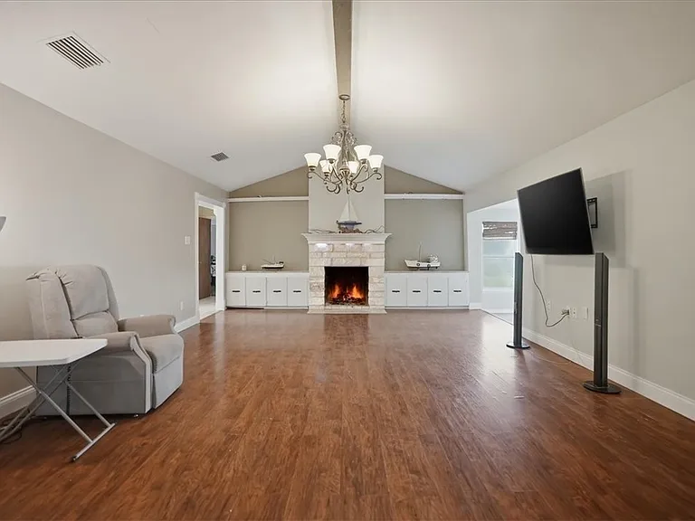 6826 Sahara Dr — Photo 8