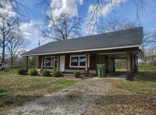 914 Madison Ave, Tuscumbia, AL 35674