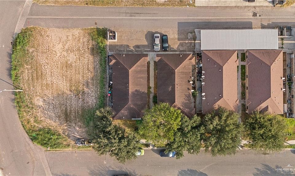 2nd image of 507 Pirul St