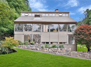 9 Round Hill Rd, Armonk, NY 10504