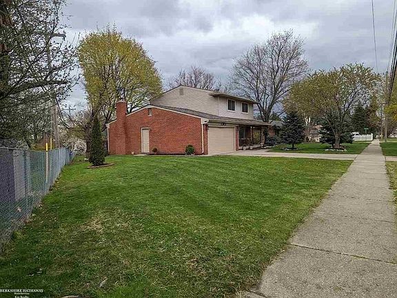 2nd image of 35225 Moravian Dr