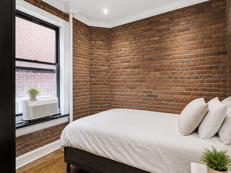 106 W 13th St #12A — Photo 4