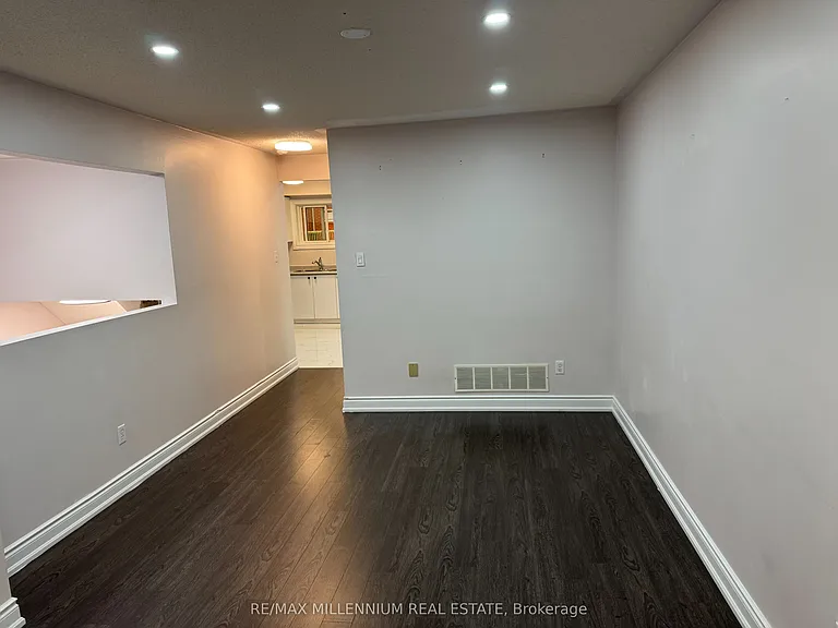229 Kelso Cres — Photo 8