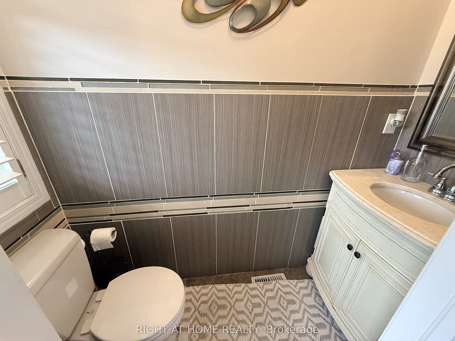 5 bed, $3,600 — Photo 3